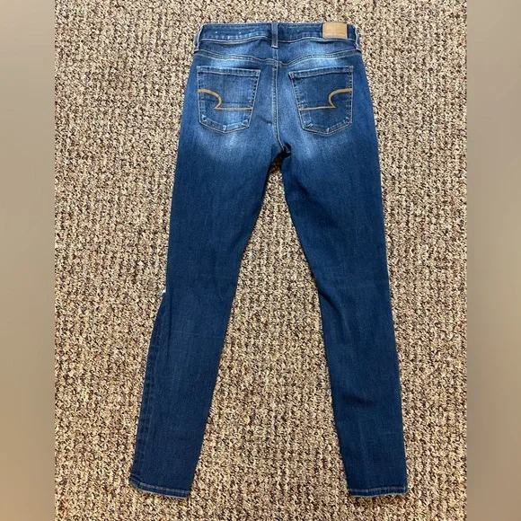American Eagle Hi-Rise Distressed Jeggings, Size 4 - Picture 3 of 7